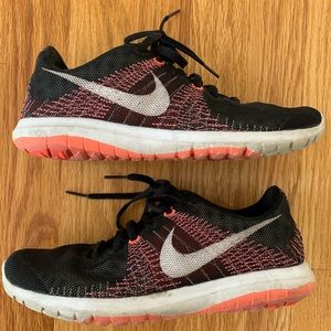 Nike fury running shoes